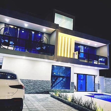 Residencial Sfa Pedernales Villa Bagian luar foto