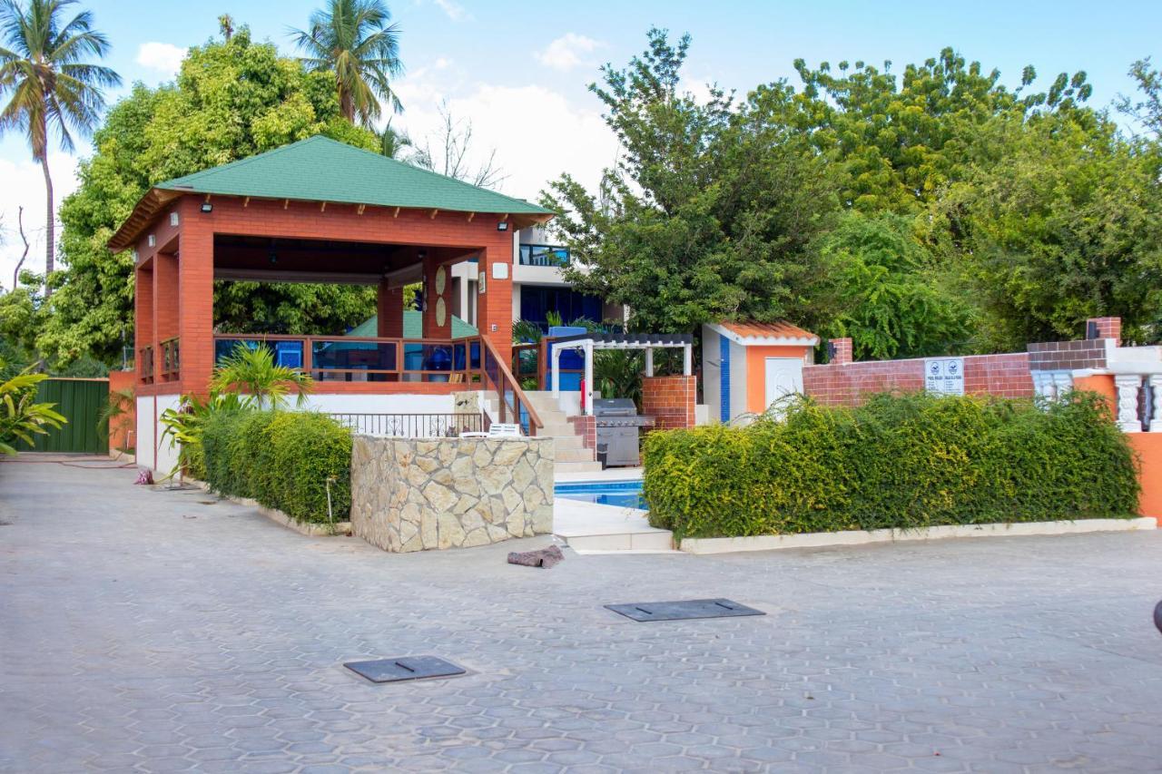 Residencial Sfa Pedernales Villa Bagian luar foto