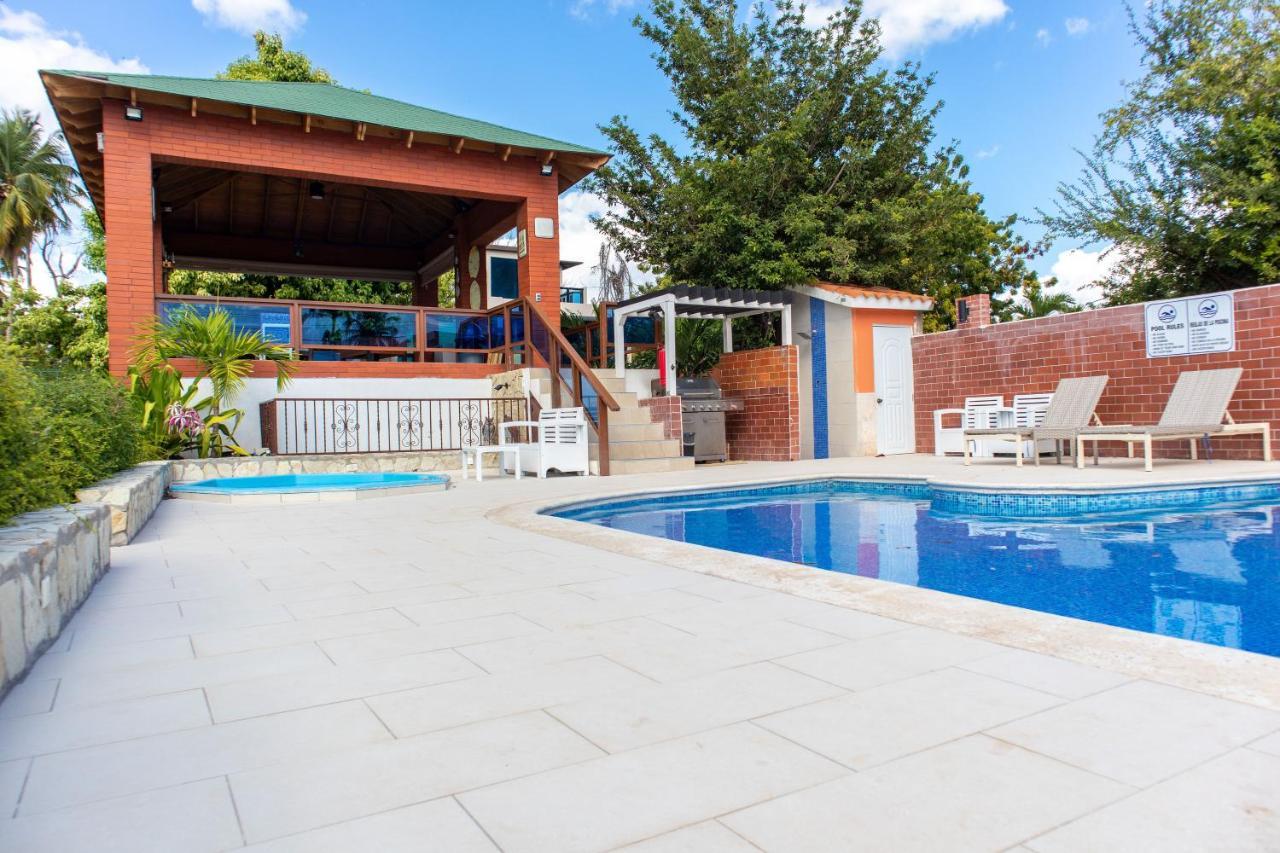 Residencial Sfa Pedernales Villa Bagian luar foto